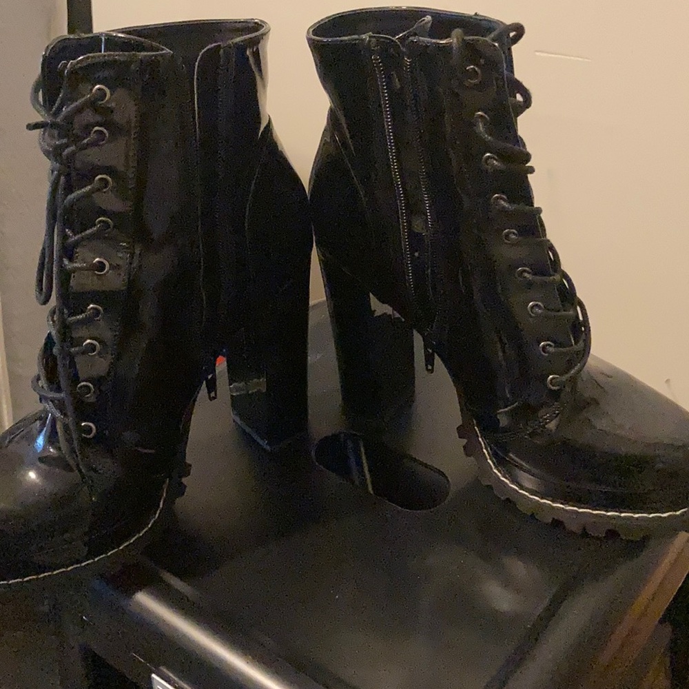 Platforms - Picture 3 of 5